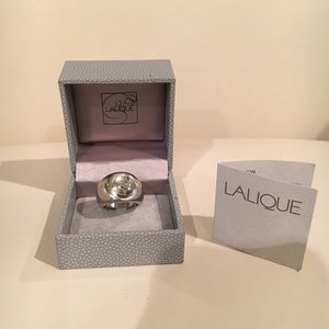 Authentic LALIQUE Clear Cabachon Ring; size 6.5